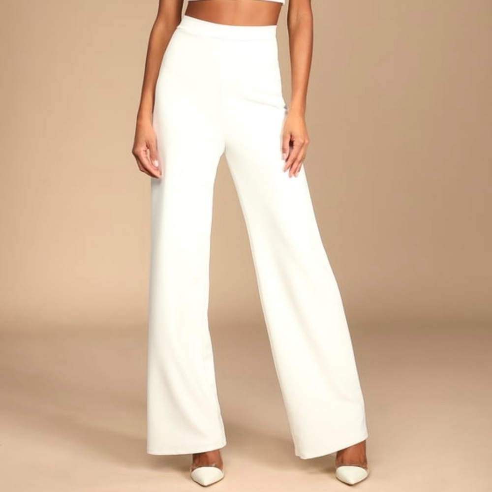 Lulu’s White Lined Pants, M